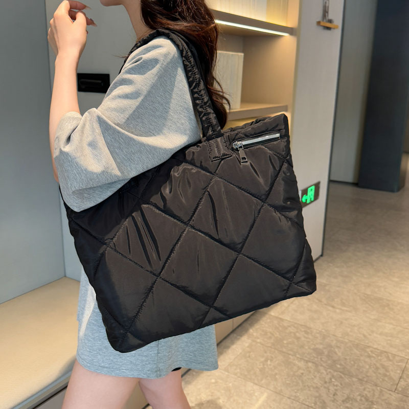 Nuova borsa fitness da donna v - Women'S Kipling Bags recensione e prezzo