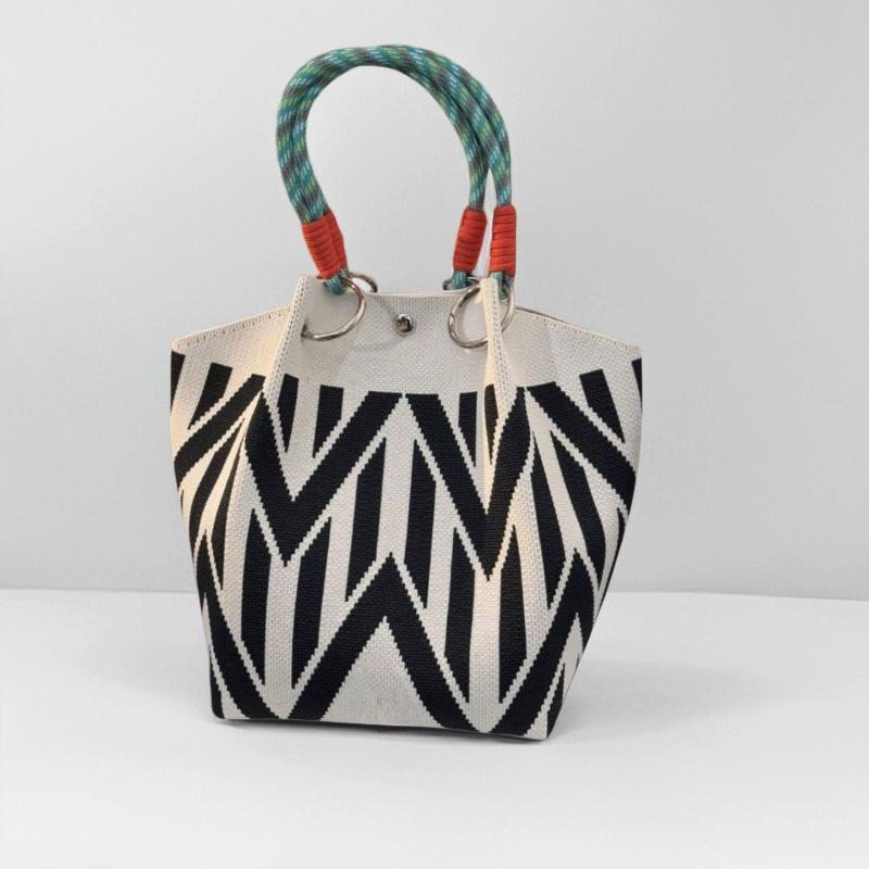 Borsa a Mano da Donna in Magli - Women Bags Sale recensione e prezzo